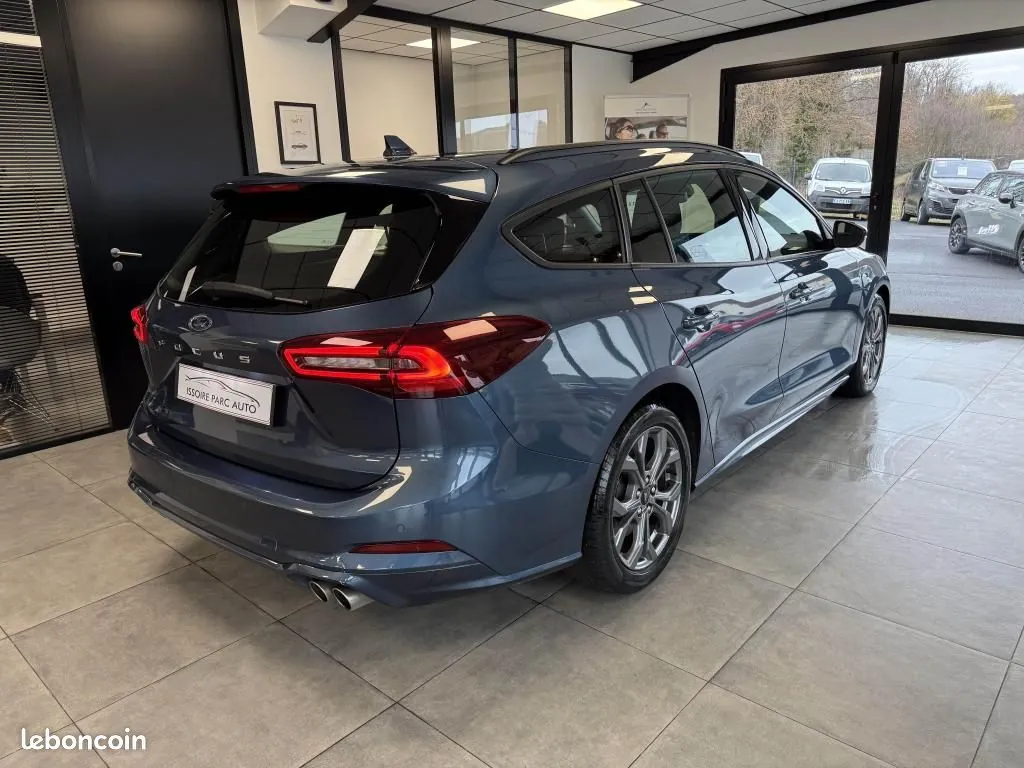 Ford Focus 2022 photo 3