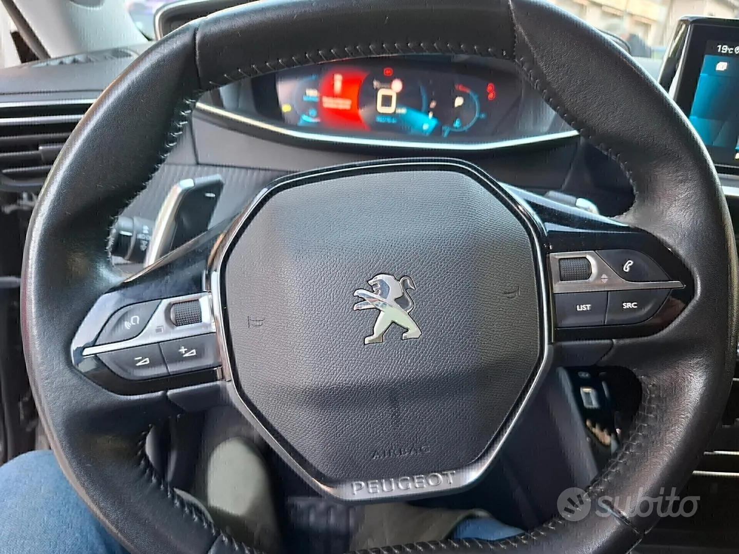 Peugeot 2008 2021 photo 5