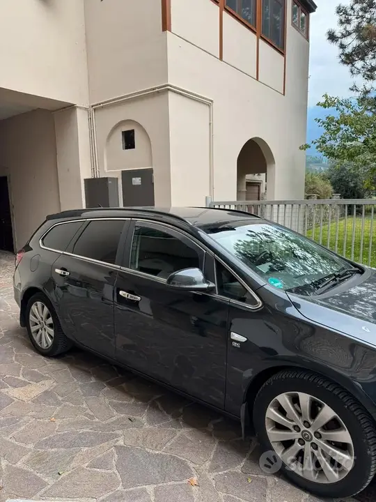Opel Astra J