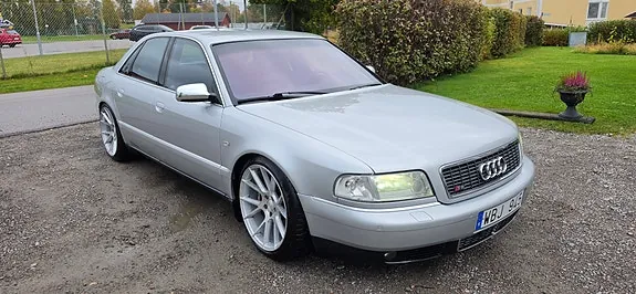 Audi S8