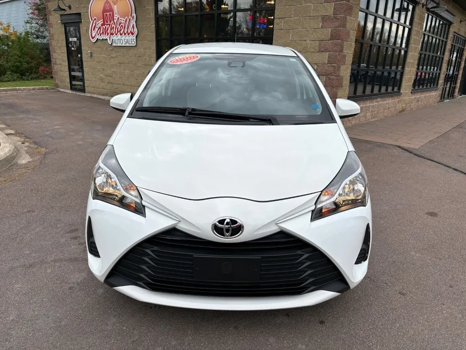 Toyota Yaris 2018 photo 2