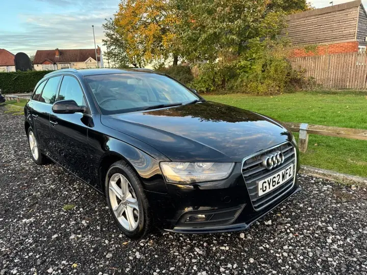 Audi A4 Avant 2012 photo 3