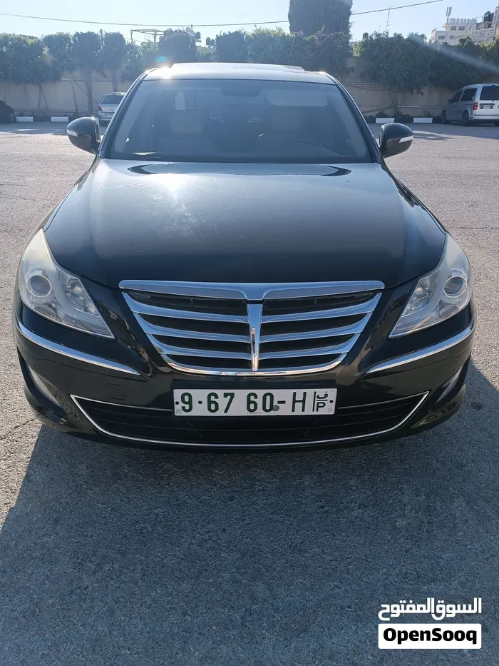 Hyundai Genesis
