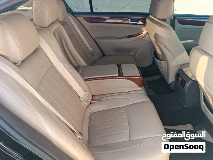 Hyundai Genesis 2013 photo 3
