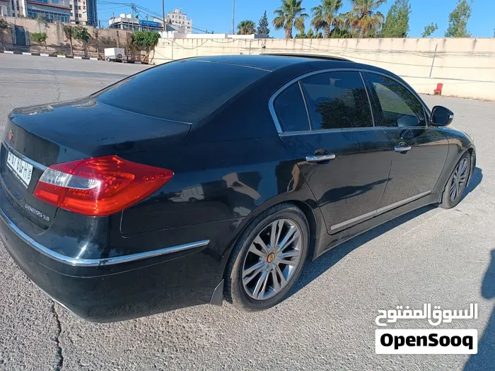 Hyundai Genesis 2013 photo 2