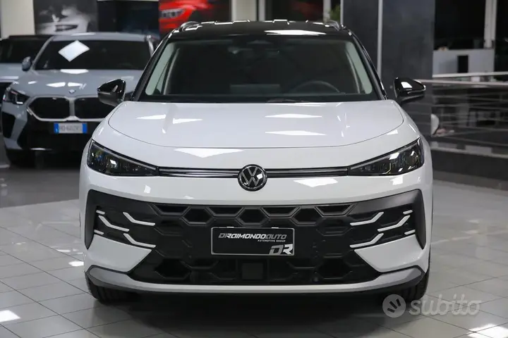 Volkswagen T-Roc 2026 photo 2