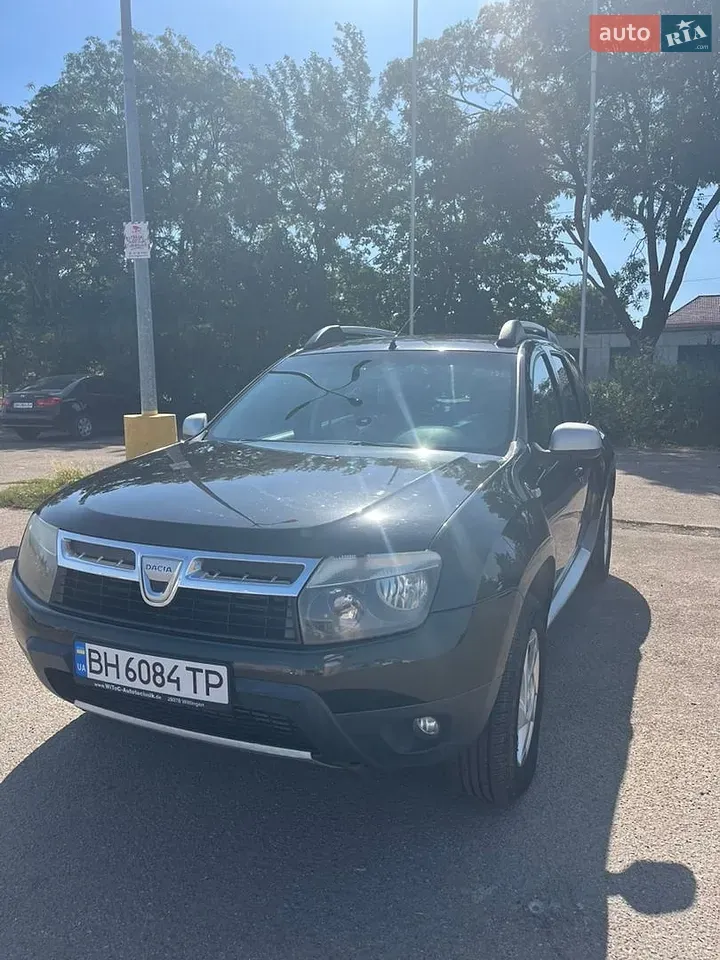 Dacia Duster 2011 photo 2