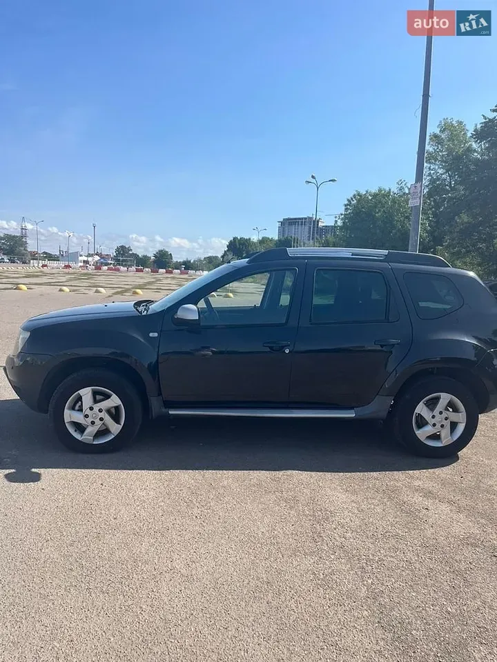 Dacia Duster 2011 photo 4