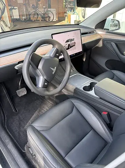 Tesla Model Y 2024 photo 5