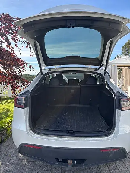 Tesla Model Y 2024 photo 3