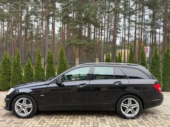 Mercedes-Benz C180