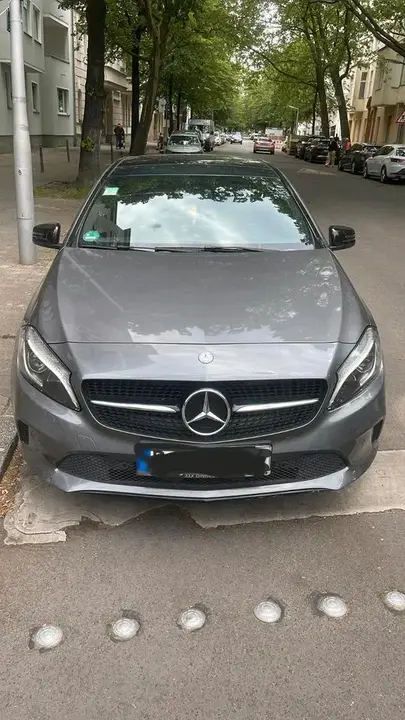 Mercedes-Benz A200