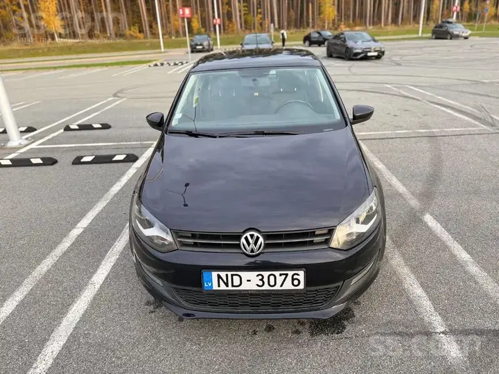 Volkswagen Polo 2011 photo 2