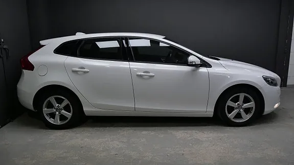 Volvo V40 2015 photo 3