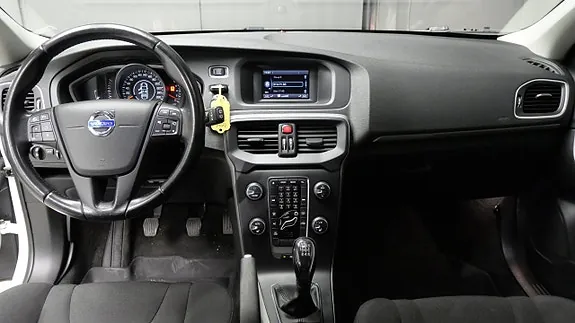 Volvo V40 2015 photo 2