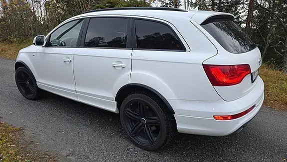 Audi Q7 2012 photo 5