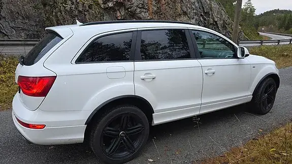 Audi Q7 2012 photo 3