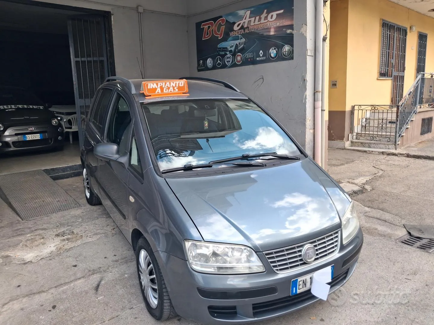 Fiat Idea 2012 photo 4