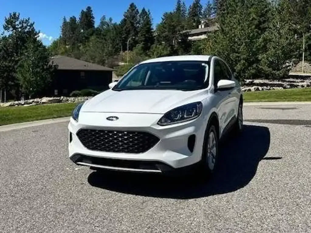 Ford Escape 2021 photo 2