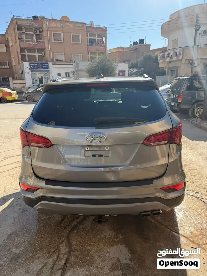Hyundai Santa Fe 2017 photo 3