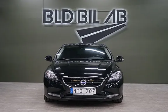 Volvo V40 2013 photo 2