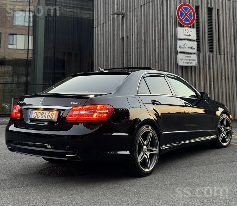 Mercedes-Benz E550 2011 photo 4