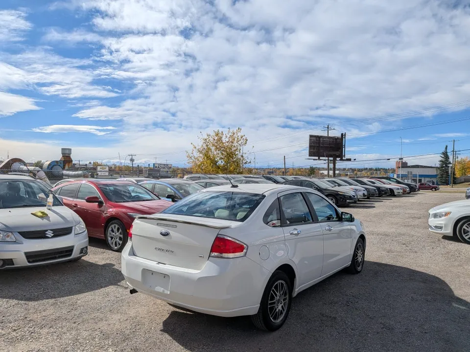 Ford Focus 2010 photo 4