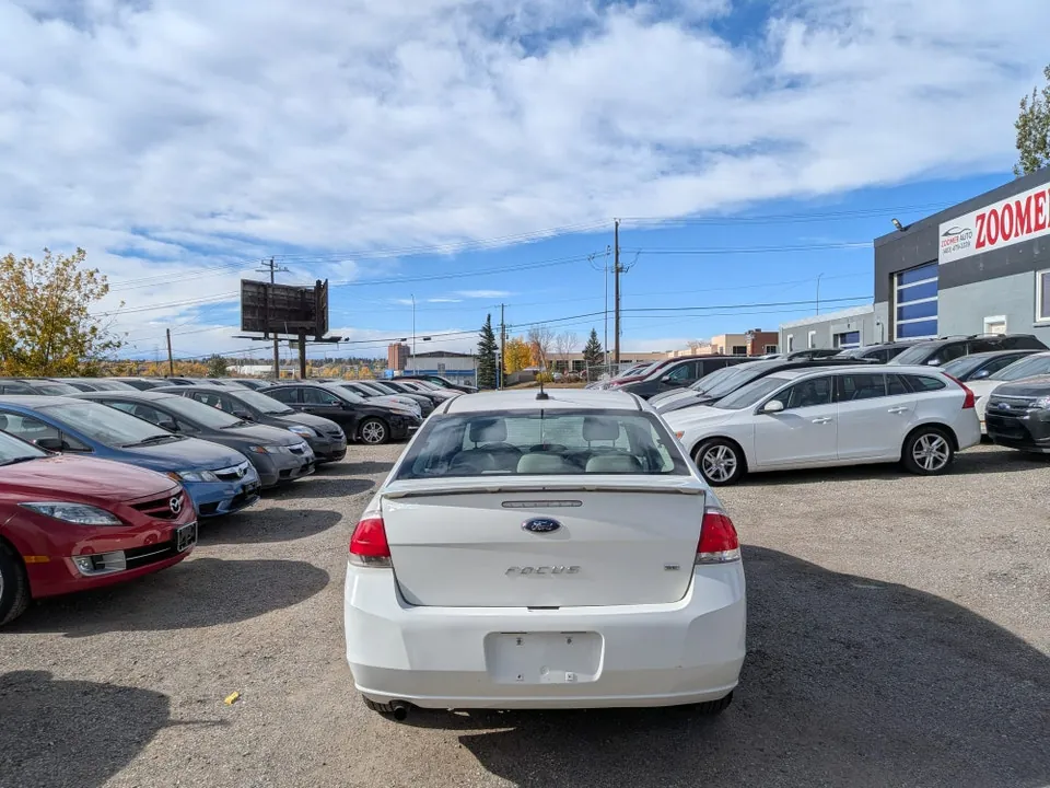 Ford Focus 2010 photo 5