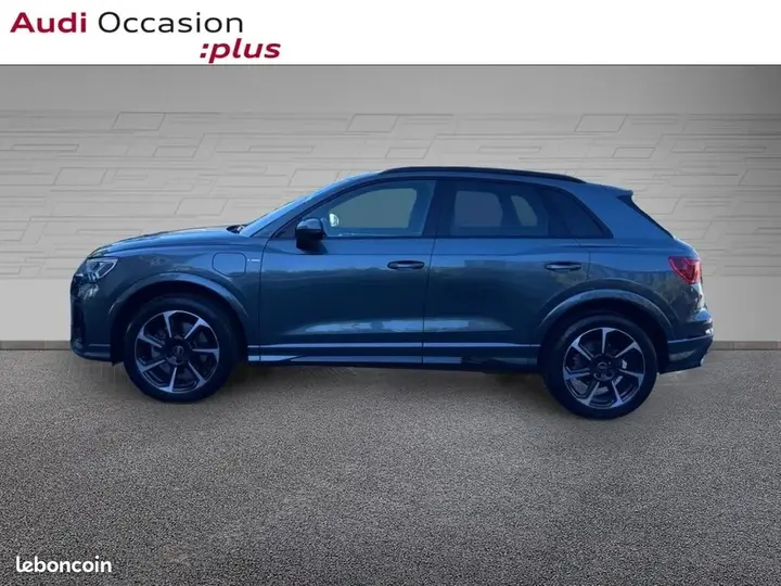 Audi Q3 2023 photo 2