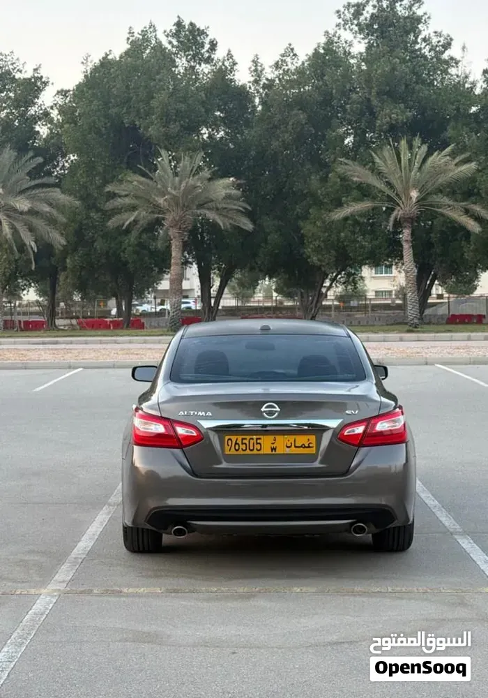 Nissan Altima 2017 photo 2