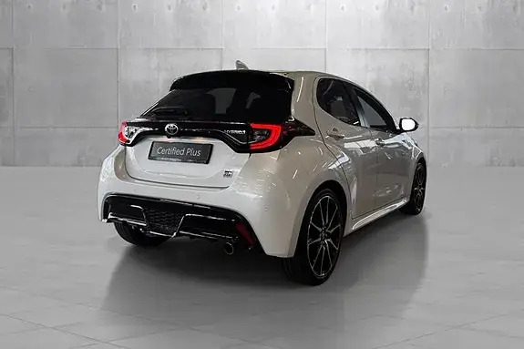 Toyota Yaris 2023 photo 5