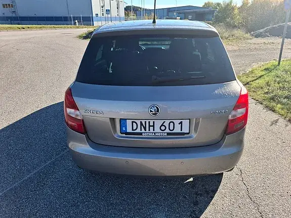 Skoda Fabia 2014 photo 4