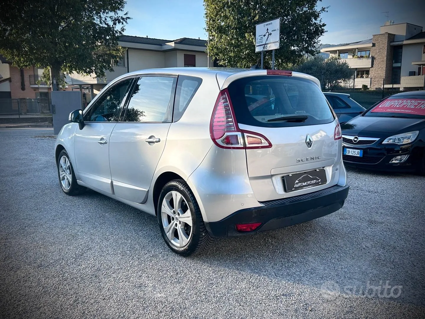 Renault Scenic 2011 photo 3