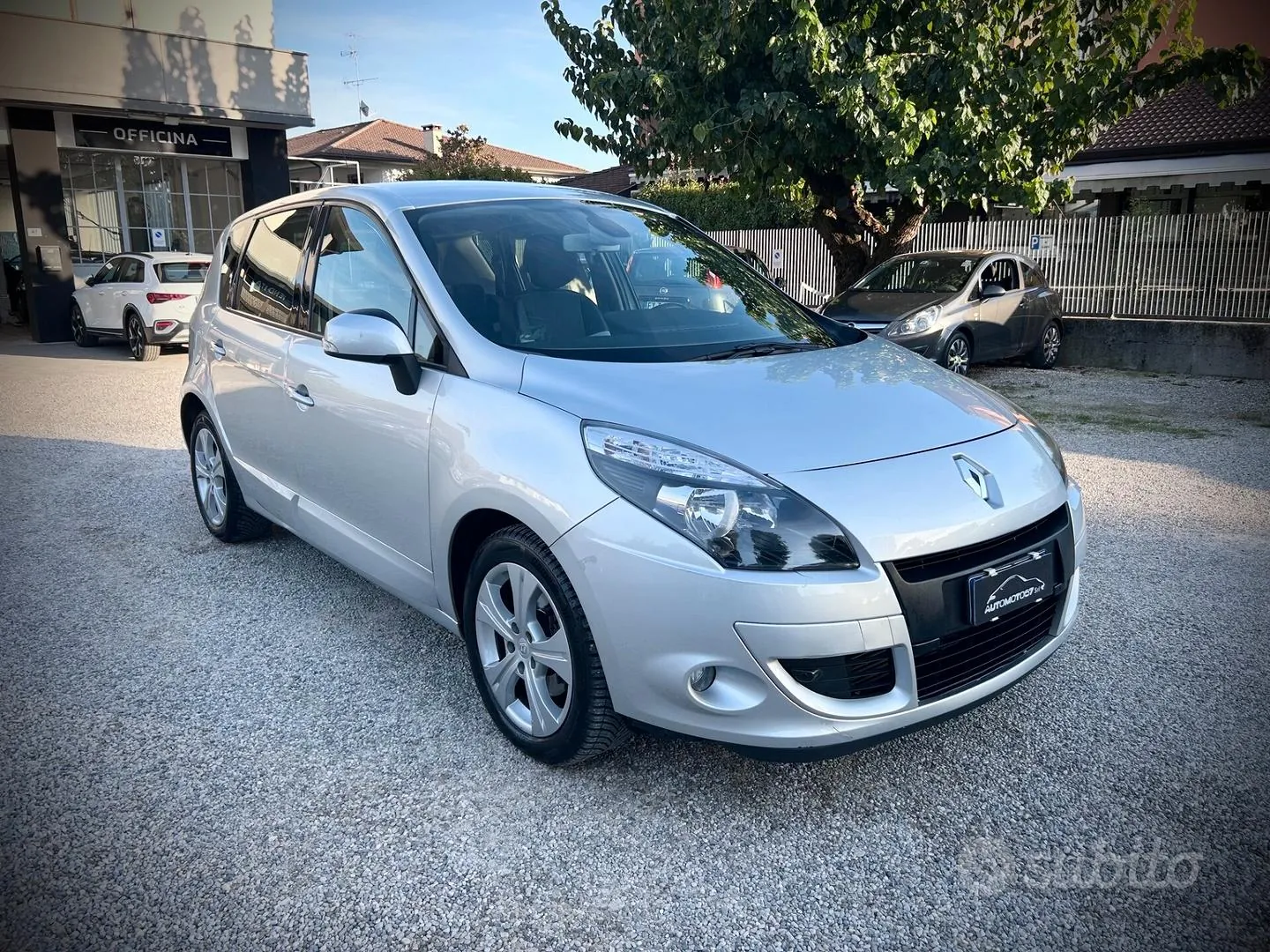 Renault Scenic 2011 photo 5