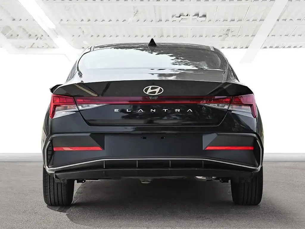 Hyundai Elantra 2026 photo 5