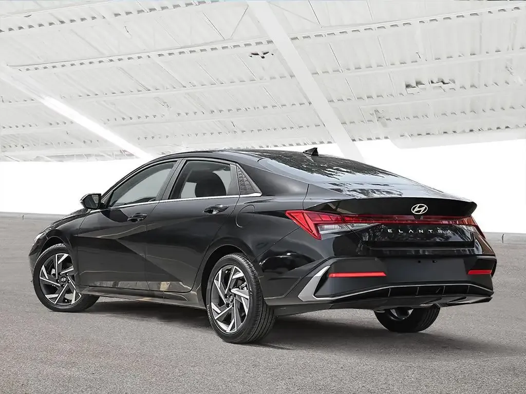 Hyundai Elantra 2026 photo 4