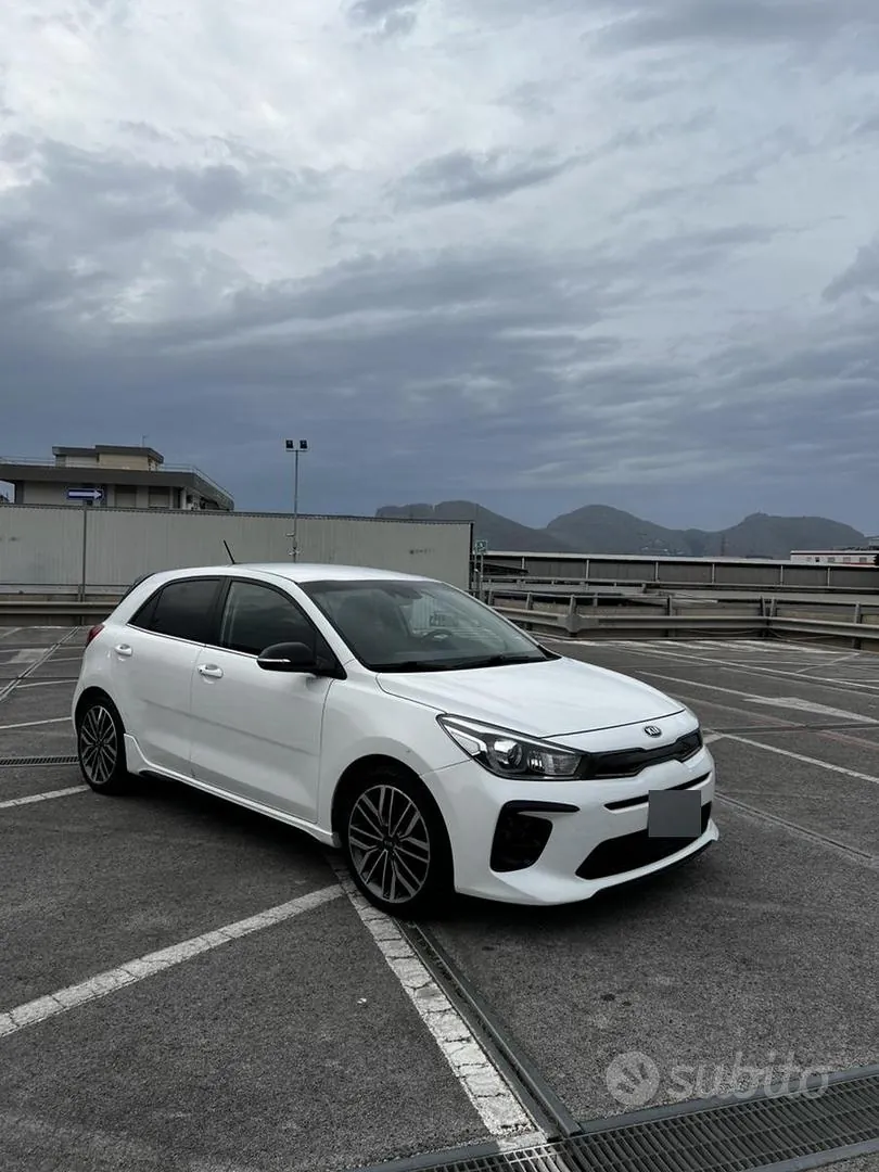 Kia Rio 2018 photo 2