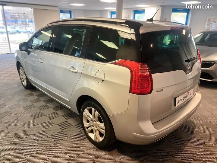 Peugeot 5008 2015 photo 4