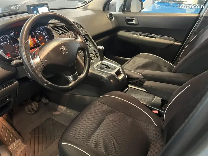 Peugeot 5008 2015 photo 5