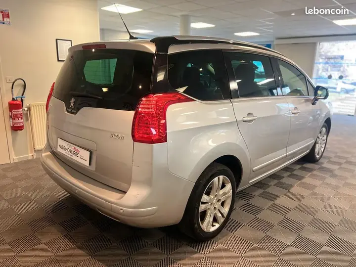 Peugeot 5008 2015 photo 3