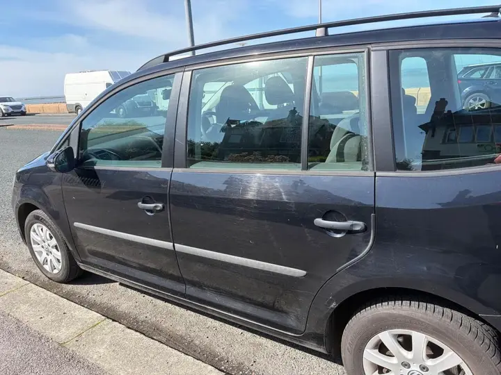 Volkswagen Touran 2013 photo 5