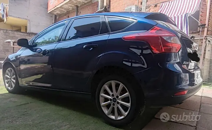 Ford Focus 2013 photo 2