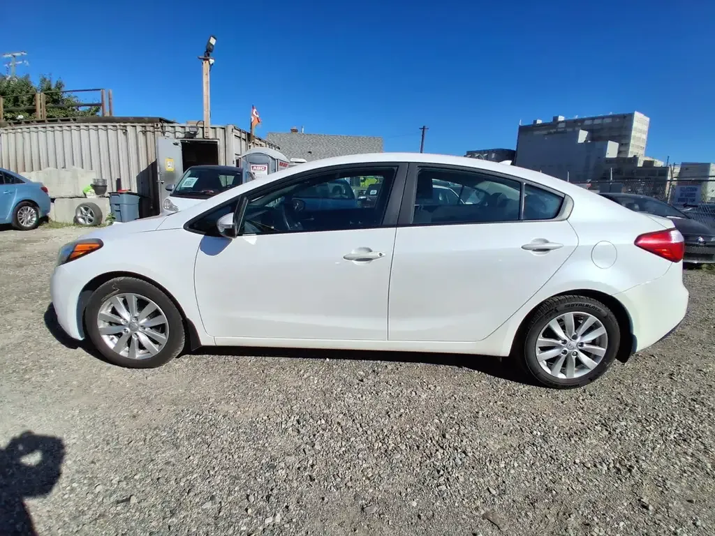 Kia Forte 2015 photo 4