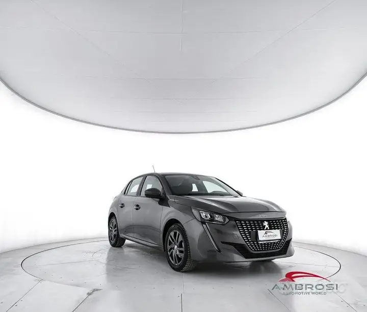 Peugeot 208 2021 photo 2