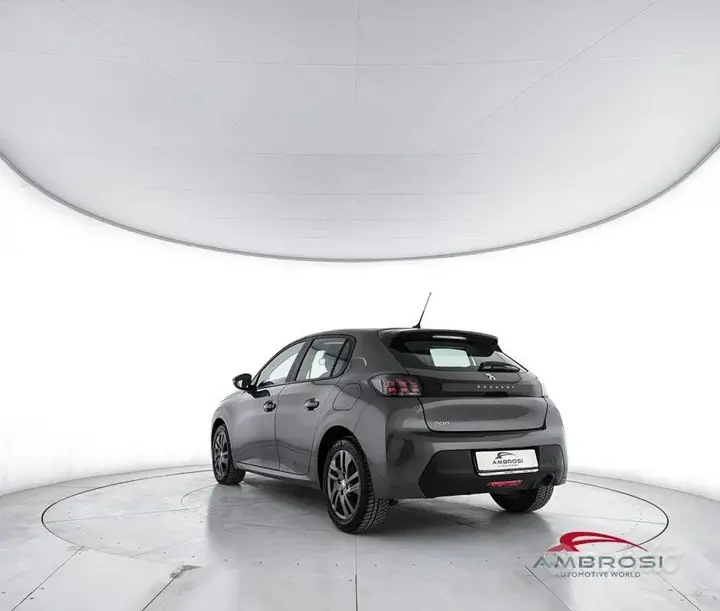 Peugeot 208 2021 photo 4