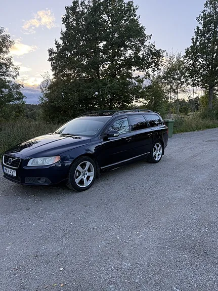 Volvo V70 2008 photo 2