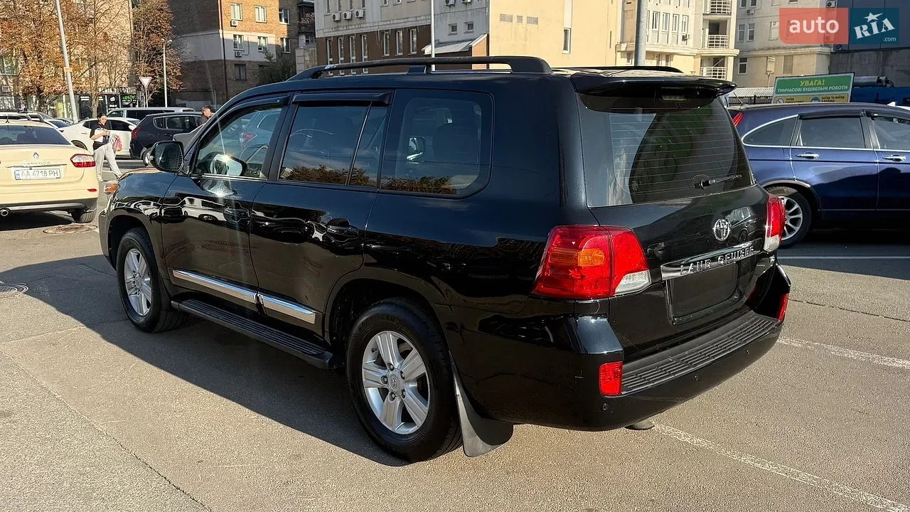 Toyota Land Cruiser 2013 photo 5