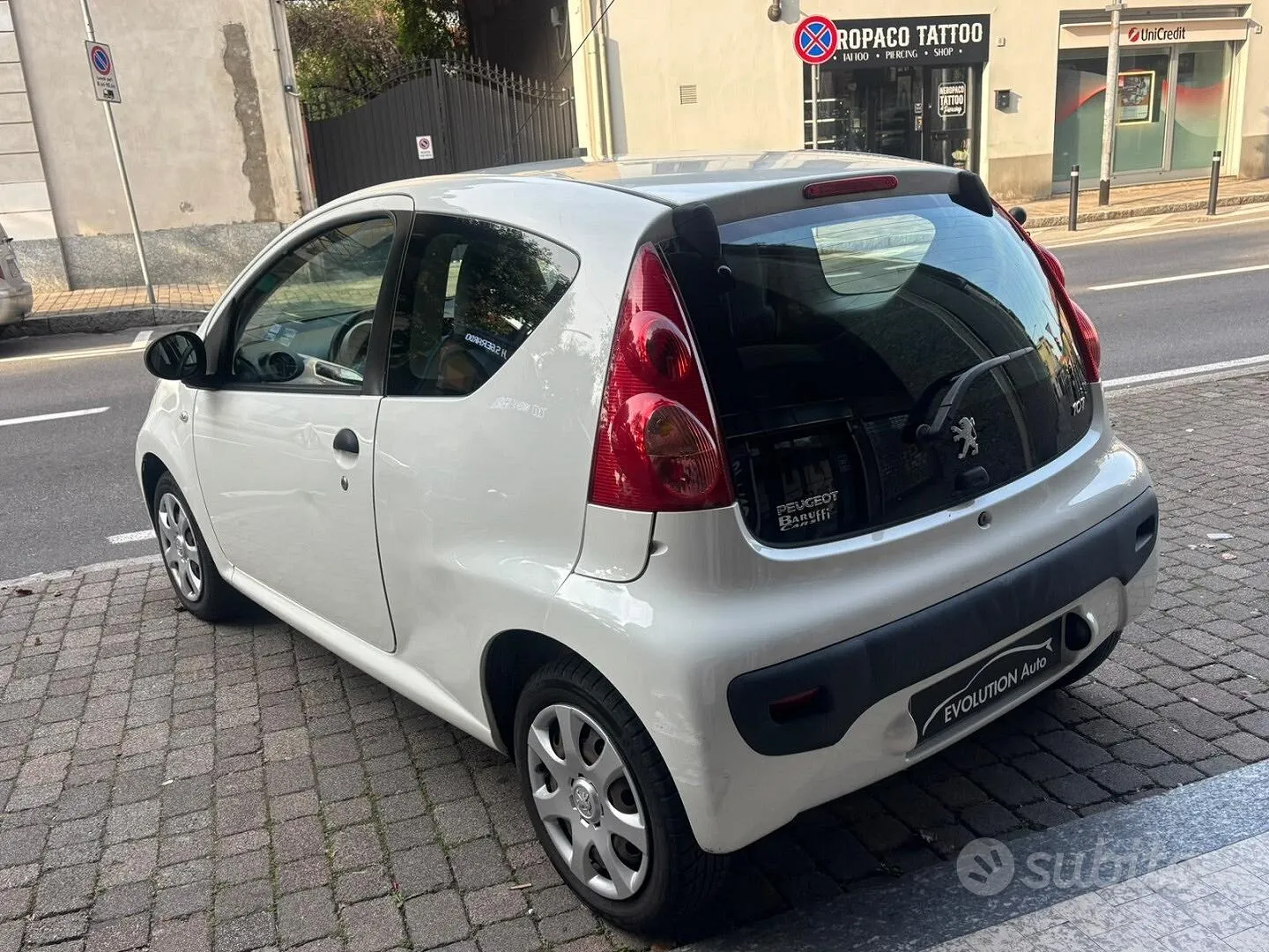 Peugeot 107 2010 photo 2