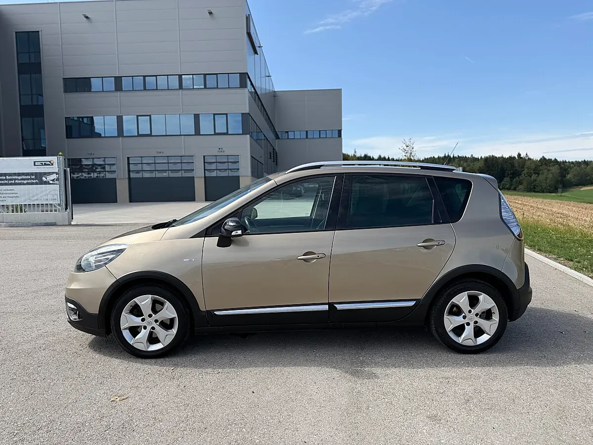 Renault Scenic 2014 photo 2