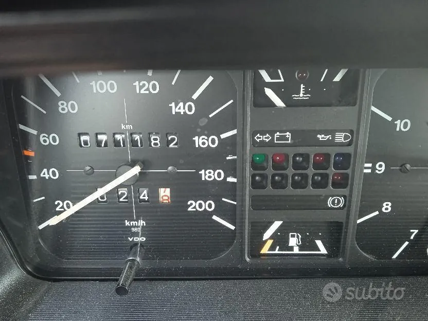 Volkswagen Polo 1990 photo 2